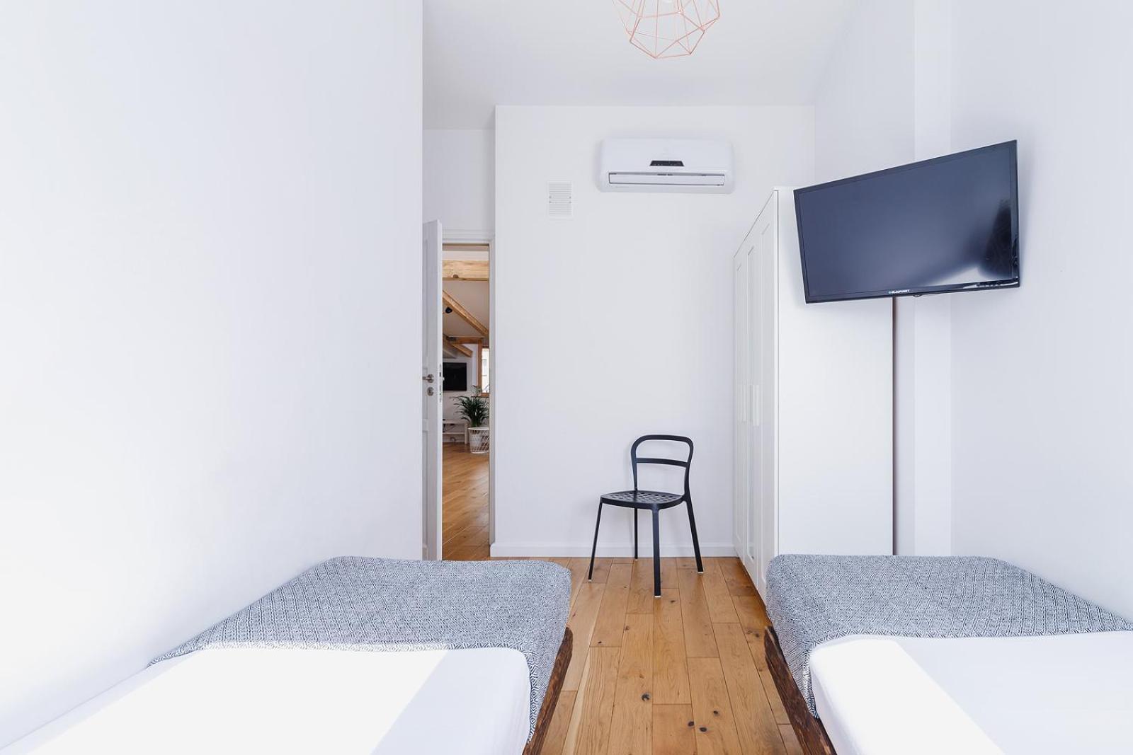 2 Bedroom Apartment With Terrace- Pilsudskiego 11 Краков Экстерьер фото