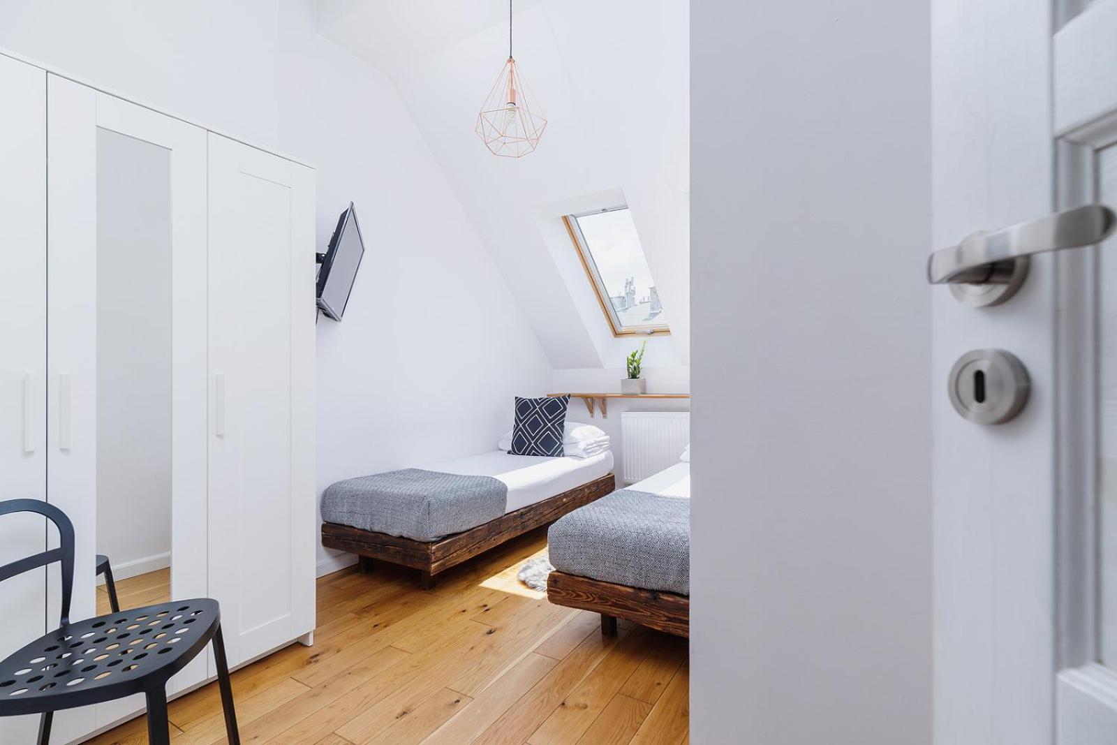 2 Bedroom Apartment With Terrace- Pilsudskiego 11 Краков Экстерьер фото